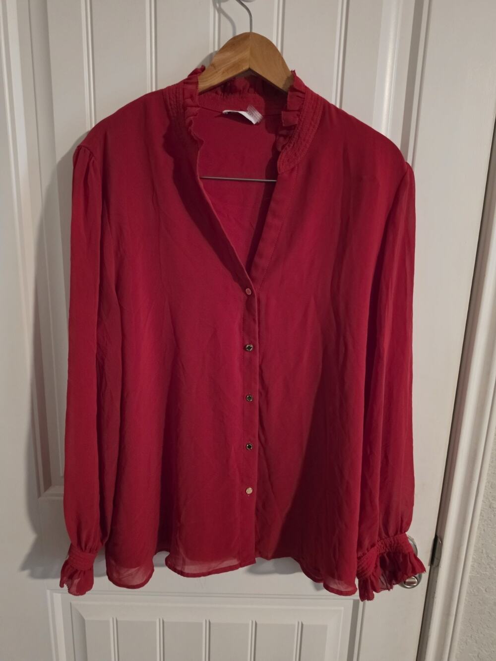 Calvin Klein Red Chiffon Blouse Women Ruffle Collar Gold Button LongSleeve L/XL? - Picture 1 of 6